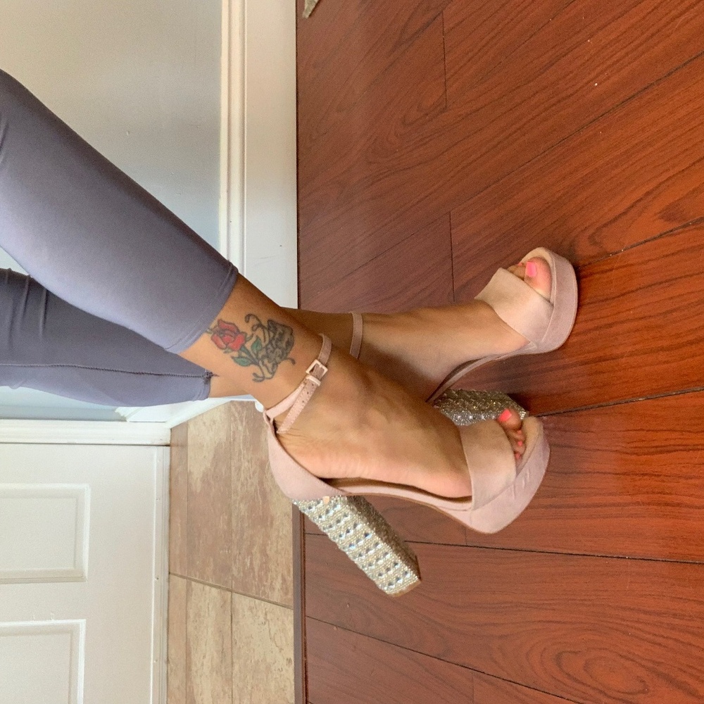 ALDO LIGHT PINK RHINESTONE CHUNKY PLATFORM HEELS